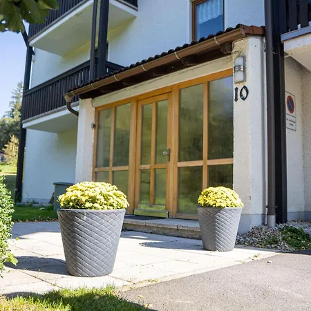 Mit Balkon Und Zwei Schlafzimmern By Interhome Weißenstadt